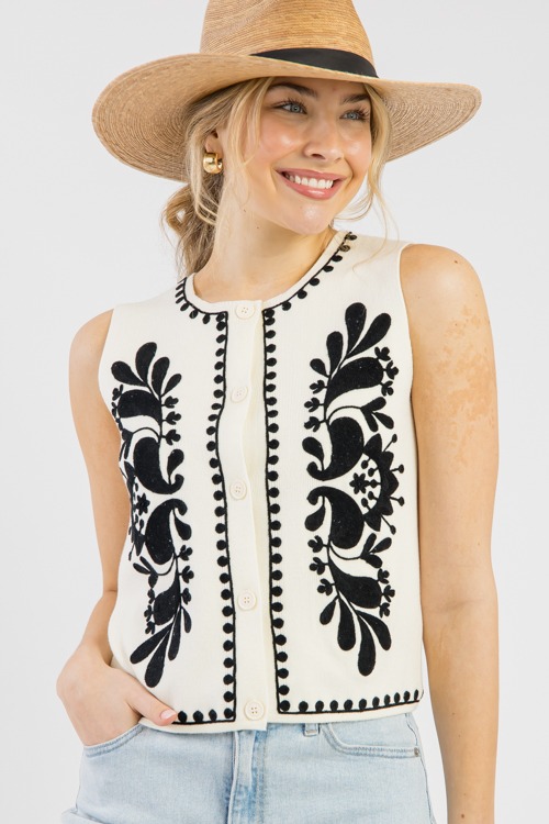 Embroidery Knit Vest, Ivory/Black - 0306-183.jpg