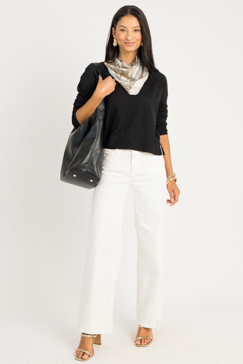 Amy Sweater, Black