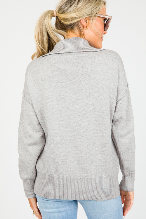 Tortoise Button Sweater, Grey