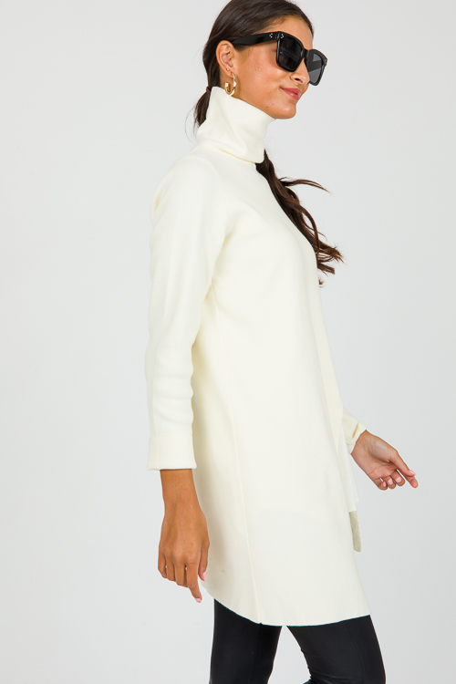 Asymmetric Slit Turtleneck, Cre