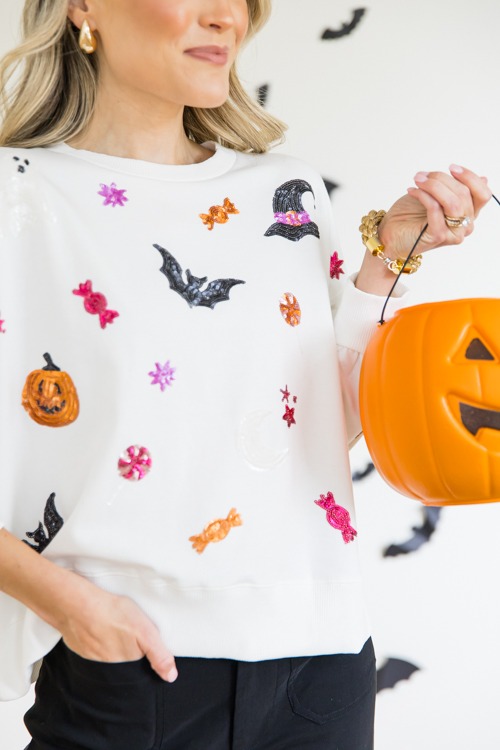 Millie Sweatshirt, Halloween - 0913-79.jpg