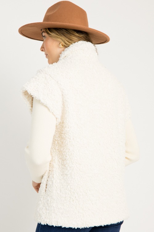 Janna Sherpa Vest, Cream - 0918-49.jpg