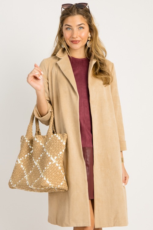 Jill Coat, Camel