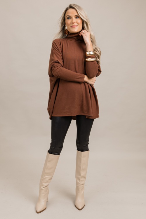 Kelsea Oversize Top, Chestnut - 0926-127-Edit.jpg