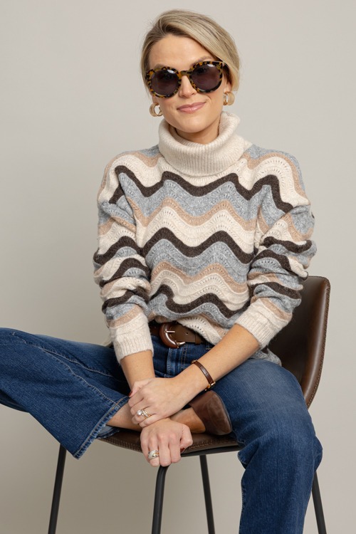 Wave Stripe Turtleneck