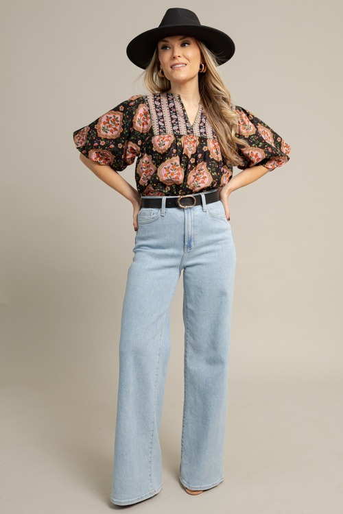 Floral Medallion Stitch Top, Black