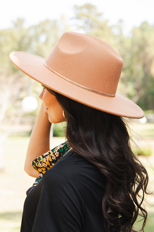Herringbone Chain Hat, Tan