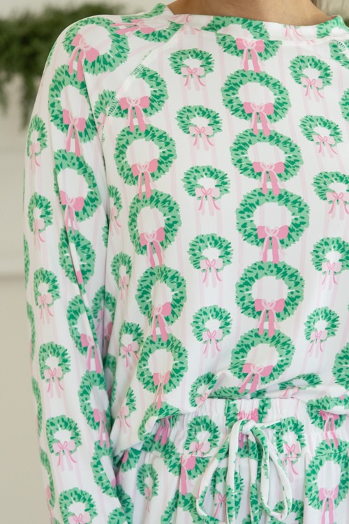 Annie PJ Set, Rosy Wreaths - 1024-189h.jpg