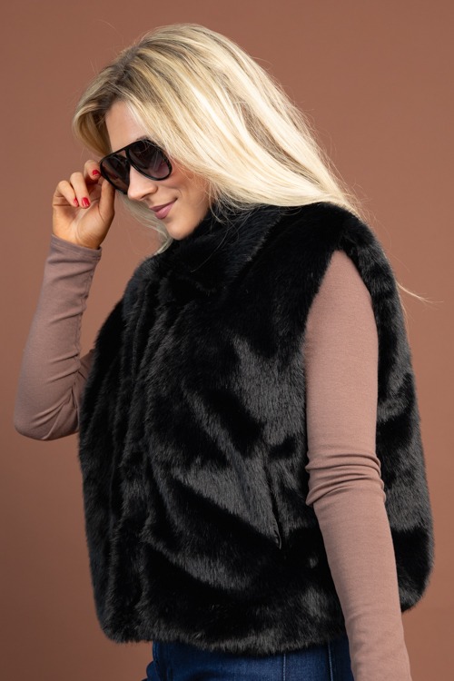 Moxie Fur Vest, Black - 1029-34.jpg
