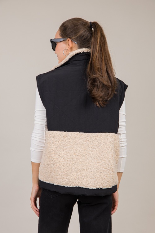 Colorblock Sherpa Vest, Black - 1030-216.jpg