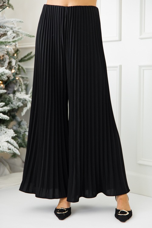 Penelope Pleats Set, Black - 1101-86h.jpg