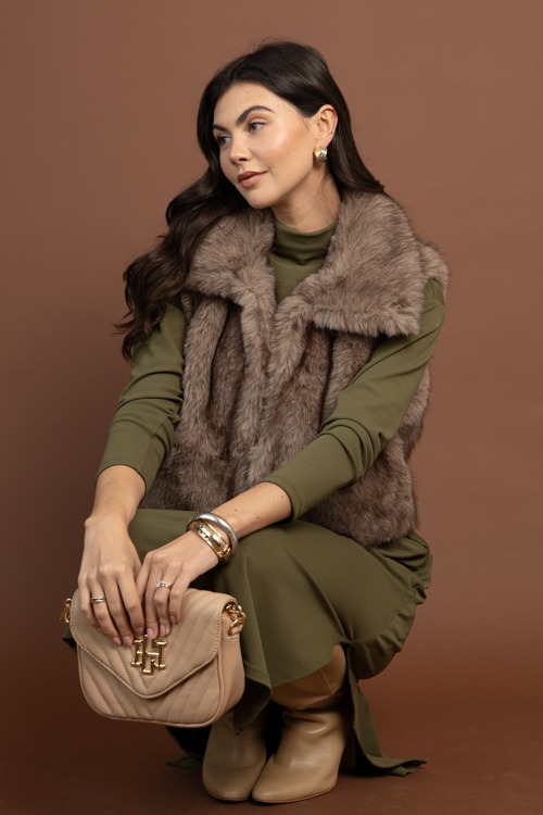 Maren Fur Vest, Taupe - 1105-22.jpg