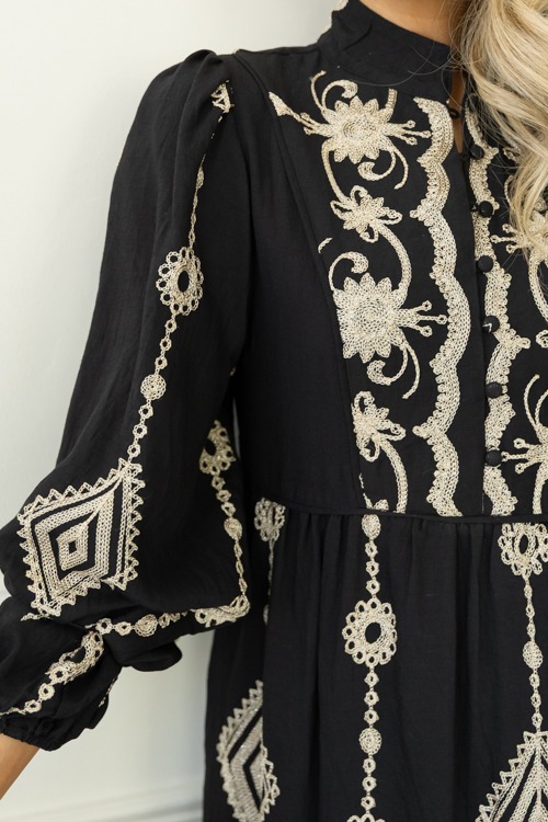 Embroidered Elegance Midi, Black - 1107-288.jpg