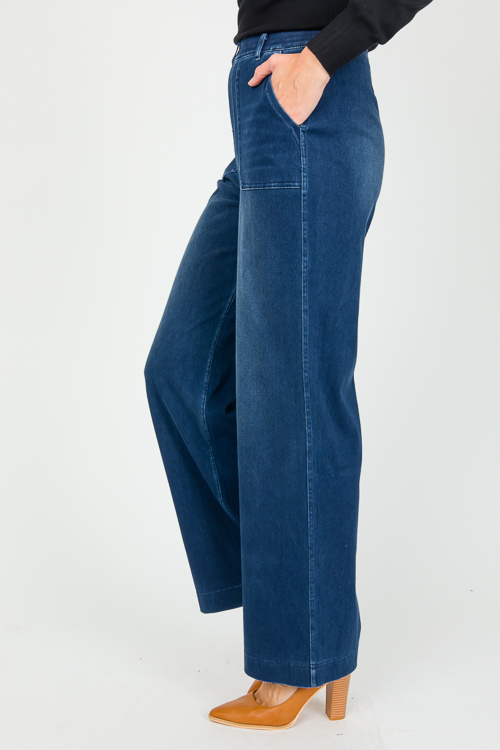 Pull-On Wide Leg Jeans