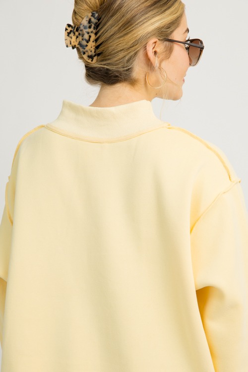 Dilly Dally Sweatshirt - 1120-59.jpg