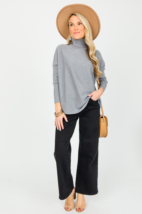 Leslie Turtleneck, Grey