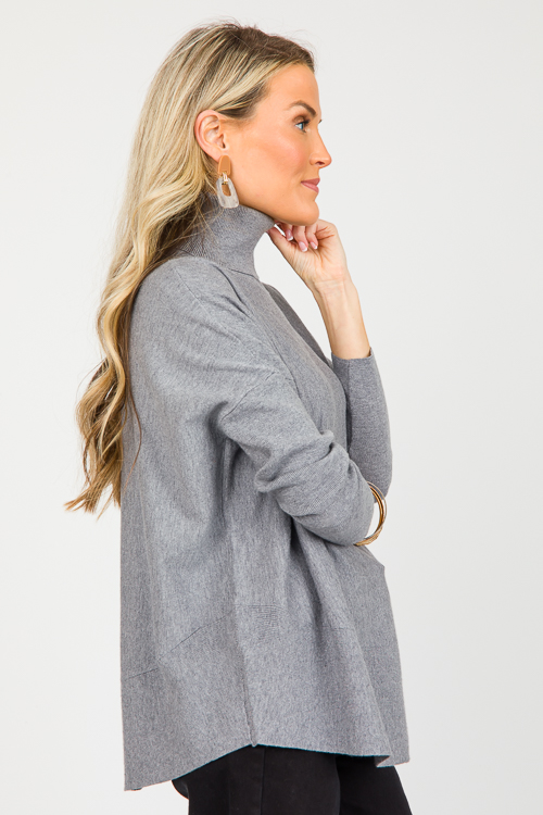 Leslie Turtleneck, Grey