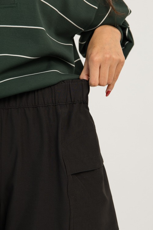 Penelope Pocket Shorts, Black - 1202-43.jpg