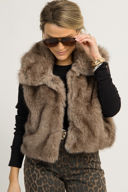 Maren Fur Vest, Taupe - 1202-58.jpg