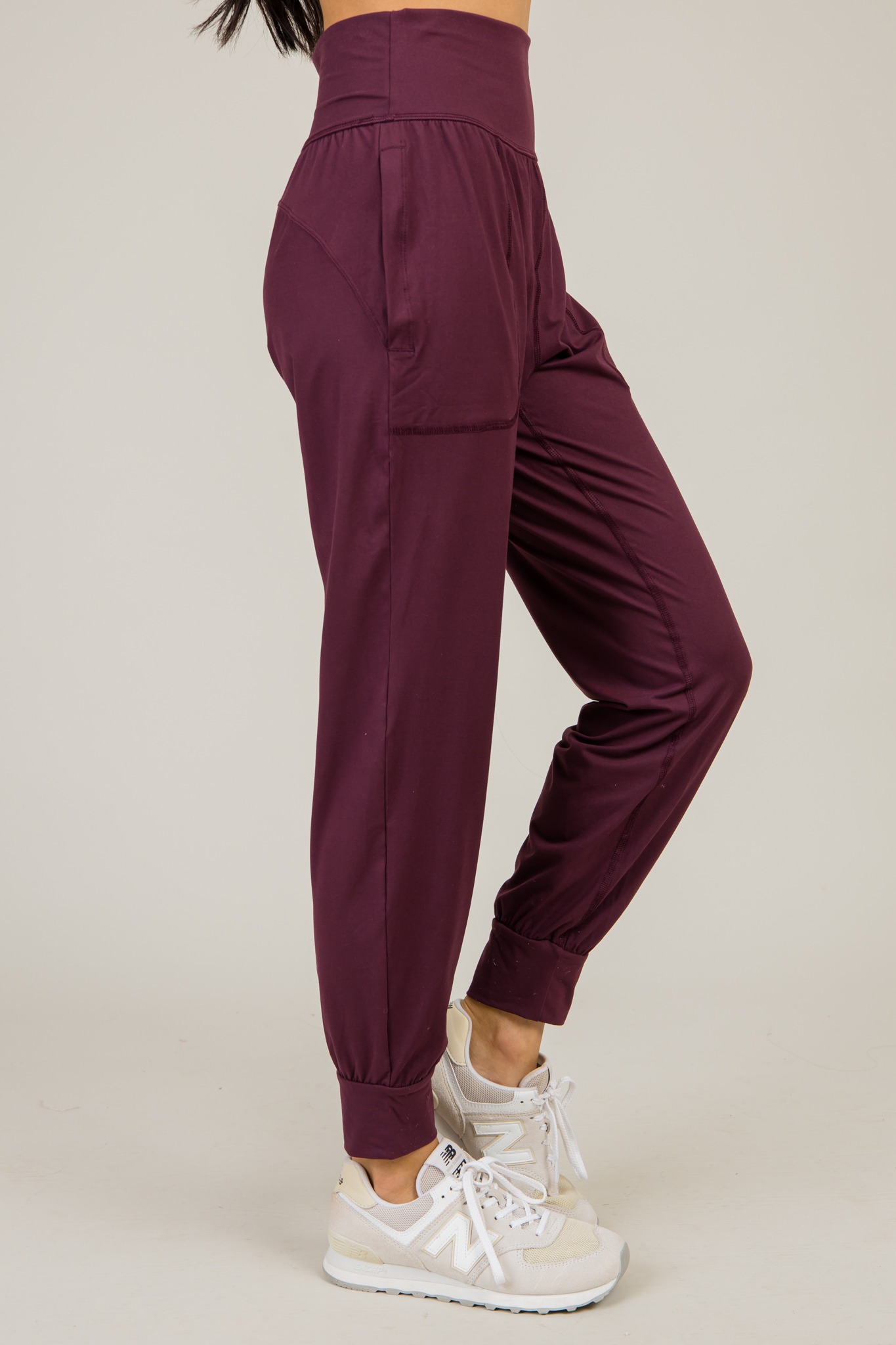 Butter Joggers, Cassis