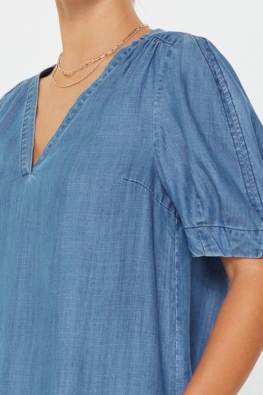 Nancy Blouse, Chambray - 24659442_8a6ed4c1-650d-4fde-a3af-d00225b47c79.jpg