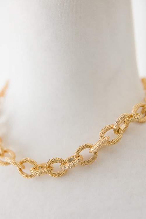 Textured Bold Necklace, Gold - 2K9A1368.jpg