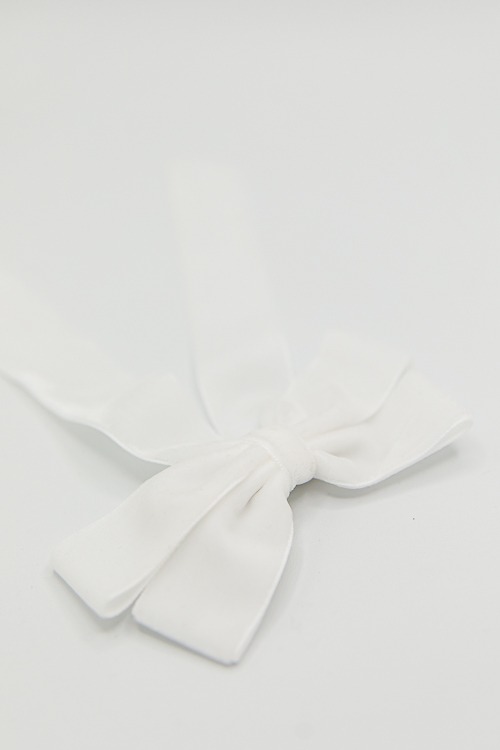 Velvet Bow Clip, White - 2K9A3527.jpg