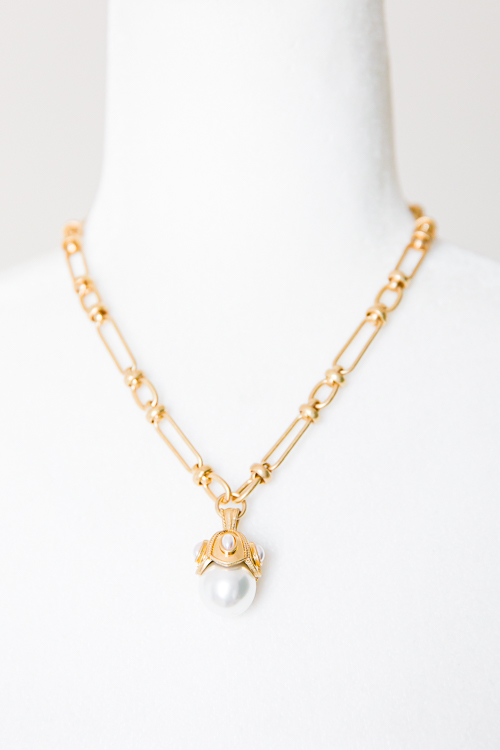 Statement Pearl Chain Necklace