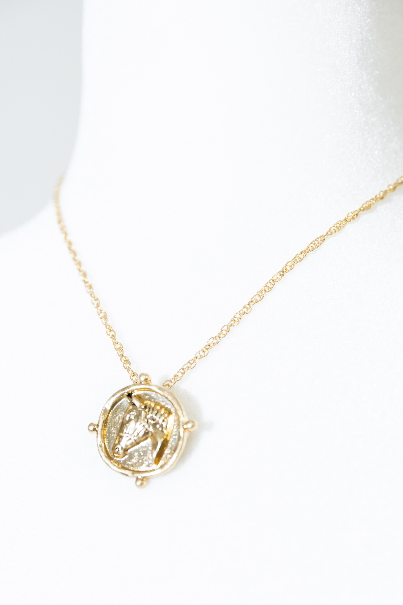 Nelly Embossed Pendant, Gold