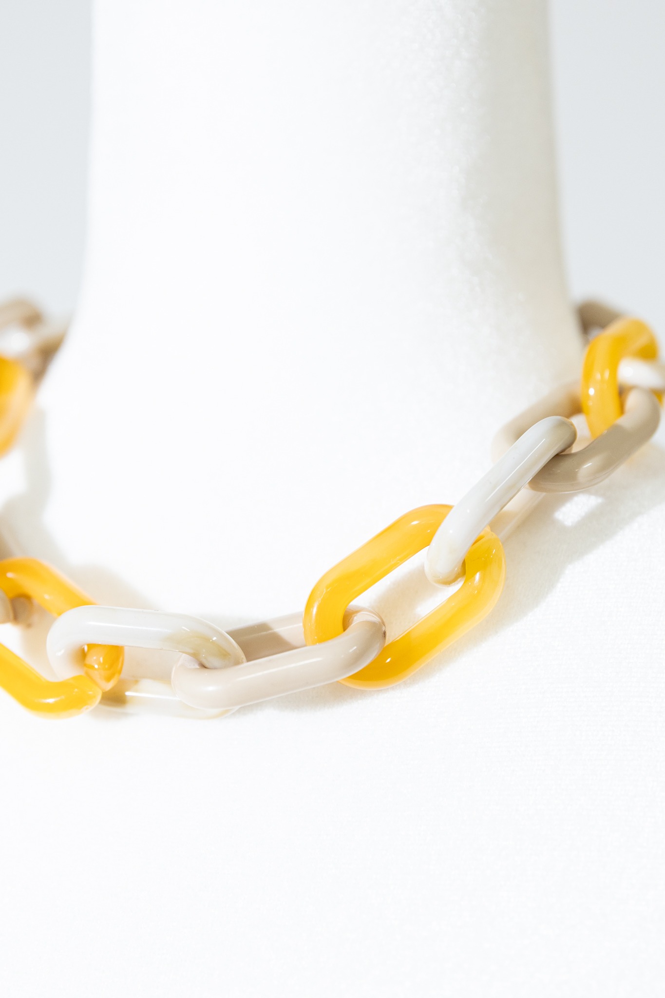Angelina Acrylic Necklace, Beige - 4K7A0298.jpg