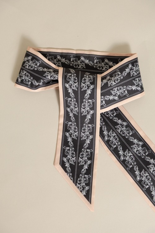 Narrow Silky Scarf, Black - 4K7A0451.jpg