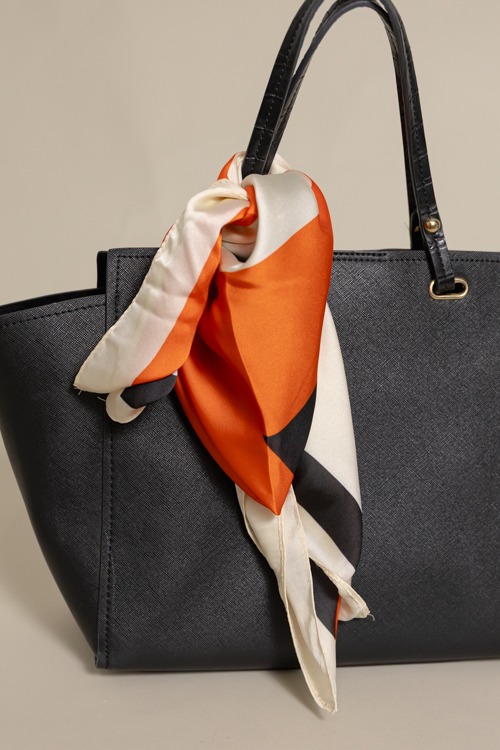 Grace Scarf, Black/Orange - 4K7A0454.jpg
