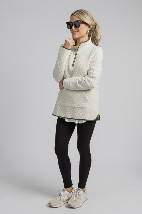 Quilted Contrast Trim Pullover