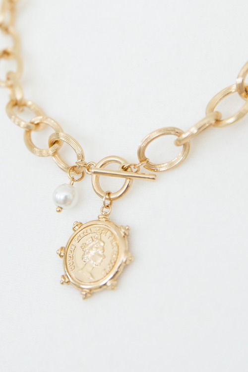 Katherine Coin Pendant, Gold - 4K7A0956.jpg