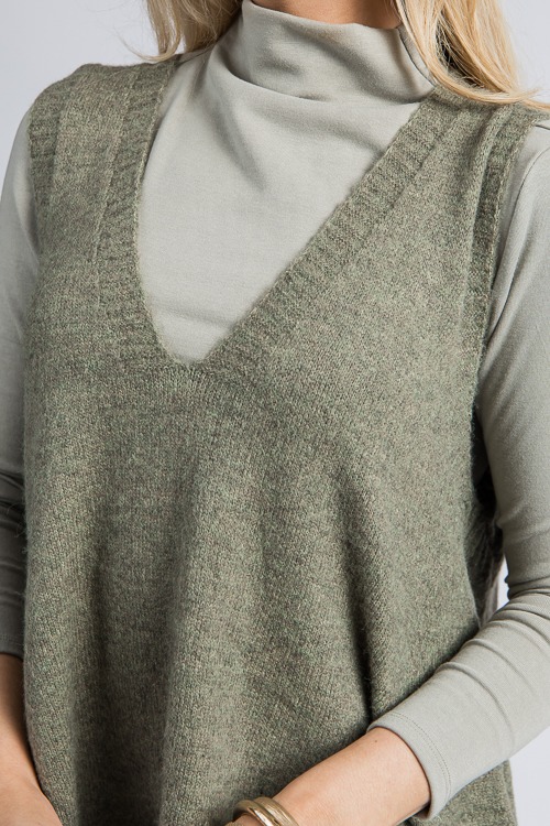 Pocket Sweater Vest, Sage - 4K7A1001.jpg