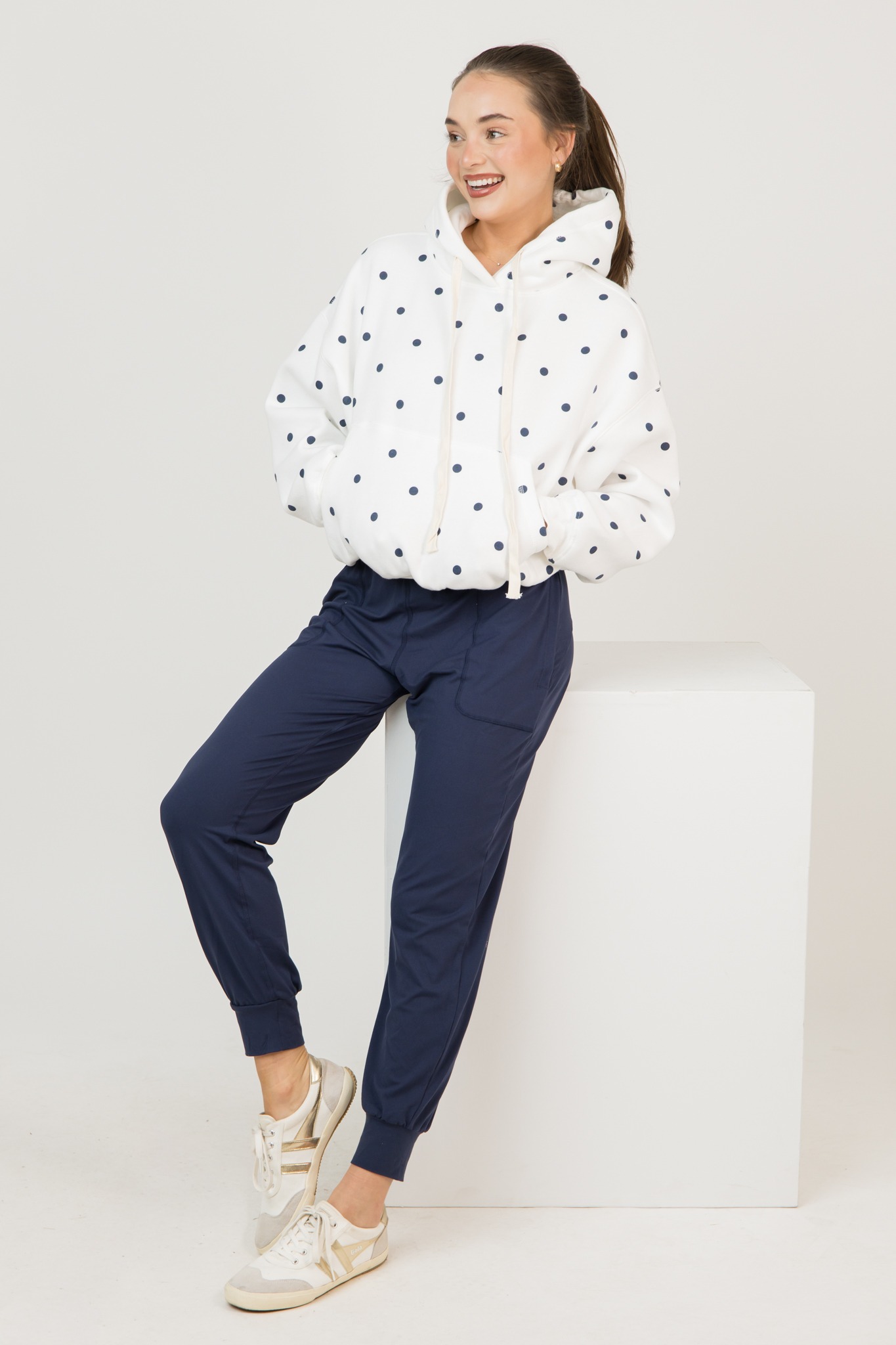 Polka Dot Hoodie, White/Navy - 4K7A1336.jpg