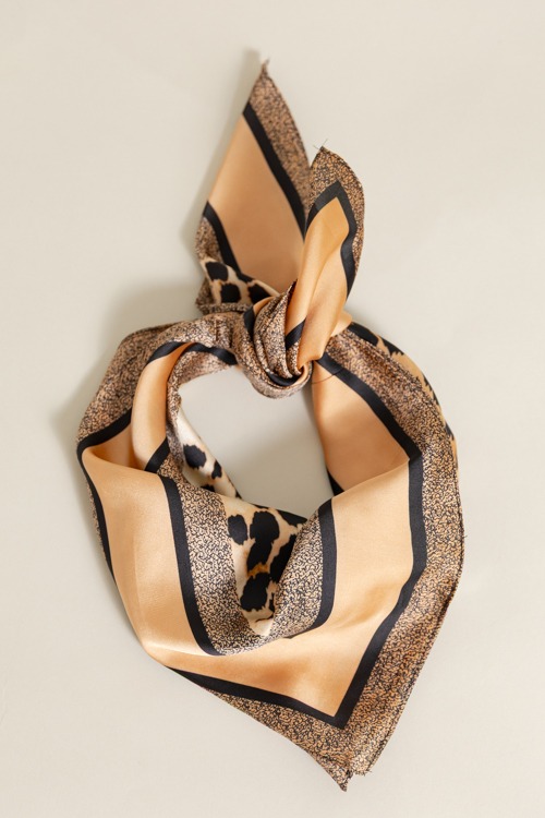 Leopard Print Scarf - 4K7A1871.jpg