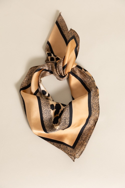 Leopard Print Scarf - 4K7A1873.jpg