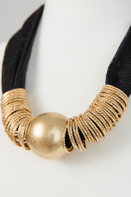 Statement Pendant Necklace, Black - 4K7A2181.jpg