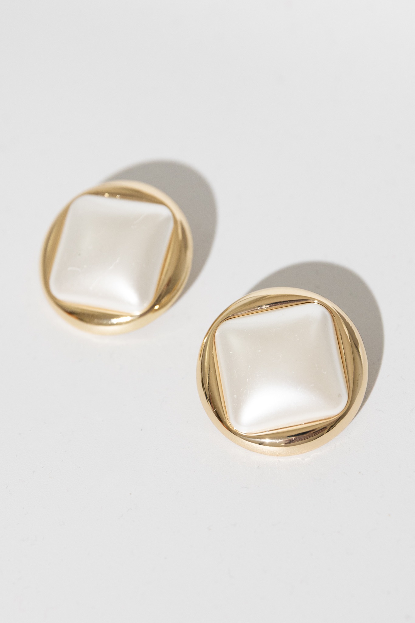 Geometric Stone Earring, Cream