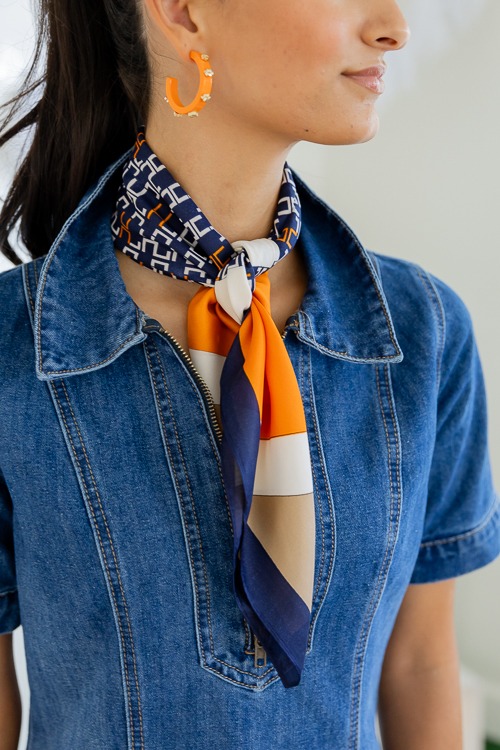 On The Plains Scarf, Navy/Orang - 4K7A2906.jpg
