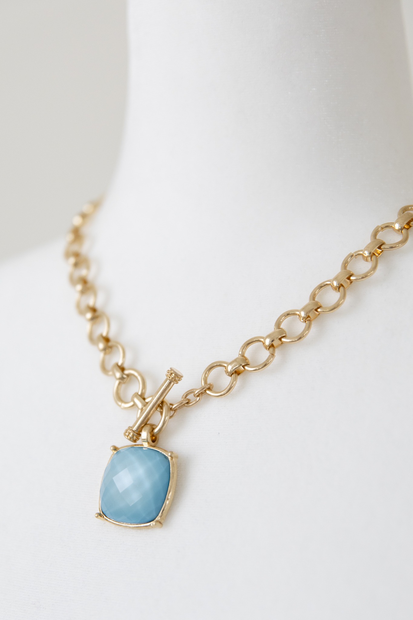 Gemma Stone Necklace, Icy Blue - 4K7A2913.jpg