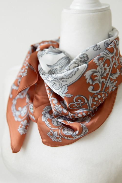 Romy Scarf, Rust - 4K7A2963.jpg