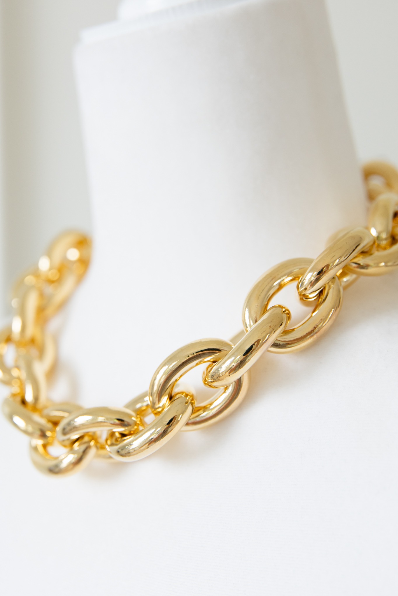 Authement Chunky Necklace, Gold - 4K7A3342.jpg