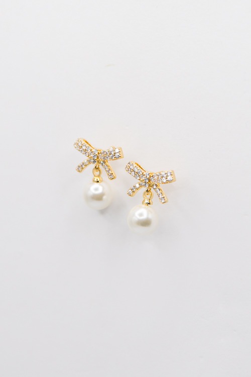 Ribbon & Pearl Studs, Gold - 4K7A3423-Edit.jpg