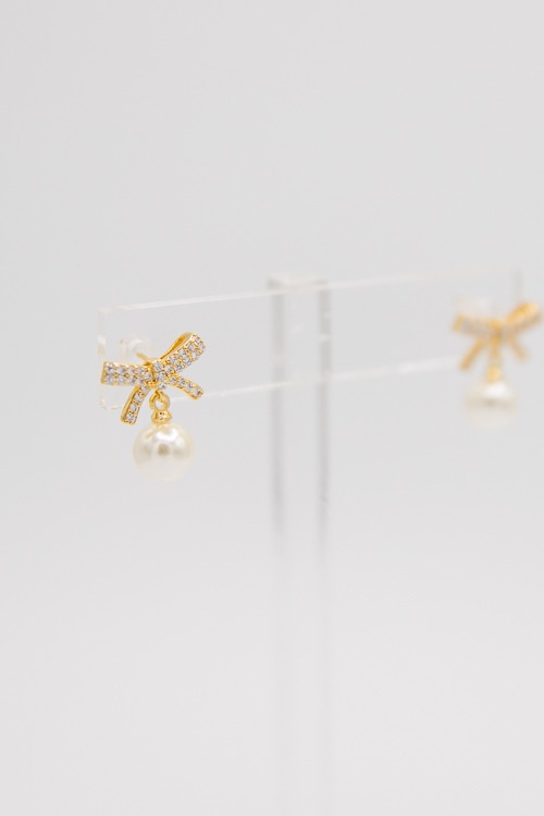 Ribbon & Pearl Studs, Gold - 4K7A3431.jpg