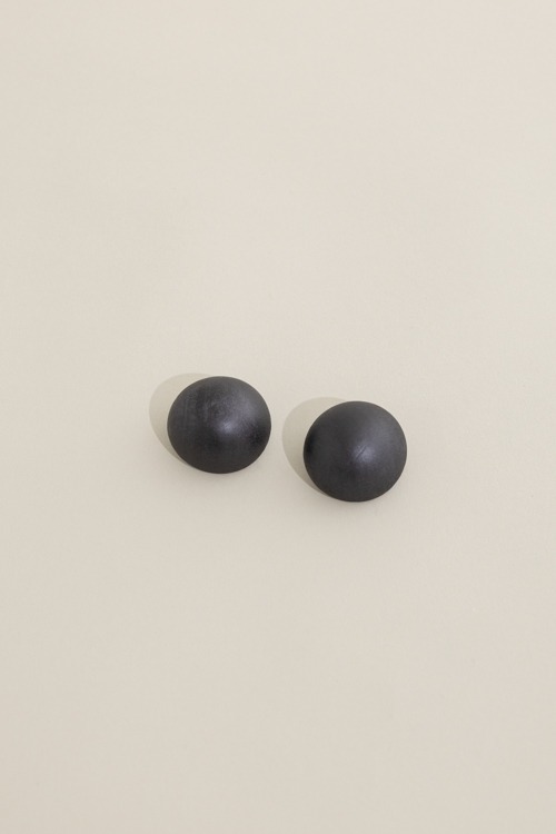 Margaret Dome Earring, Black - 4K7A3838.jpg