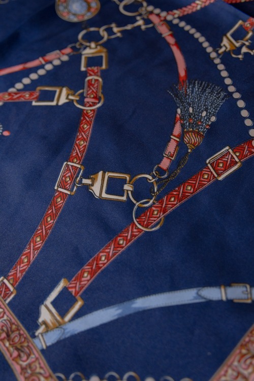 Horsebit Chain Scarf, Navy - 4K7A3872.jpg