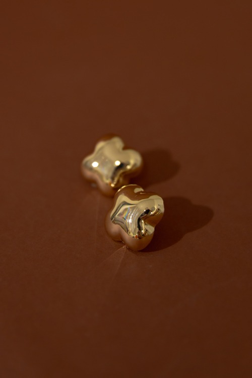 Clover Earring, Gold - 4K7A4029.jpg