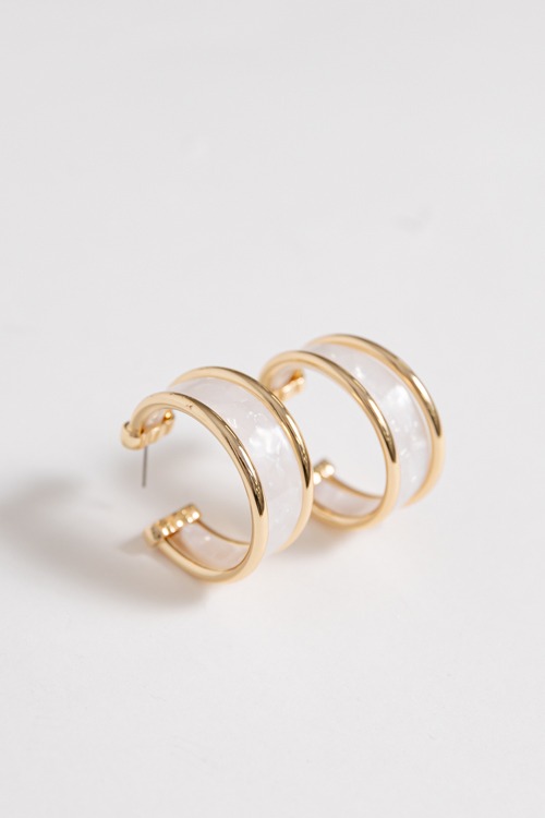 Gradual Acetate Hoops, White - 4K7A4455.jpg